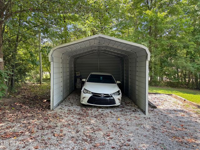 160 Casey Rd, Harriman, TN 37748