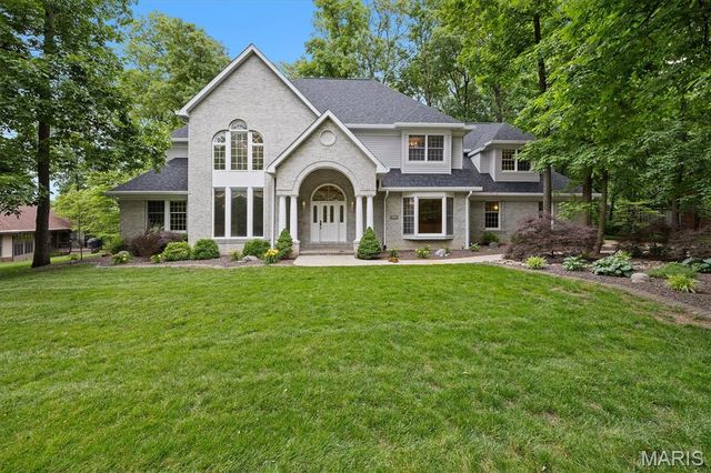 8 8th Green Court, Belleville, IL 62220