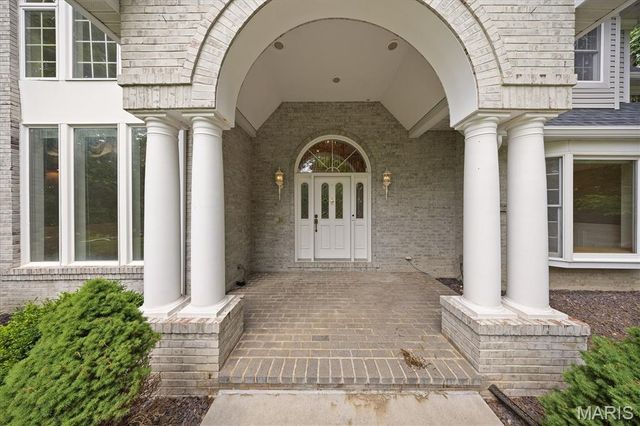 8 8th Green Court, Belleville, IL 62220