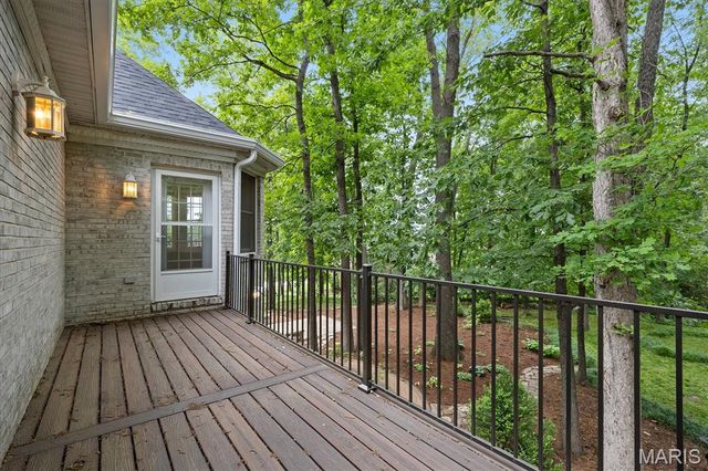 8 8th Green Court, Belleville, IL 62220