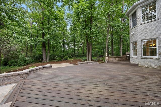 8 8th Green Court, Belleville, IL 62220