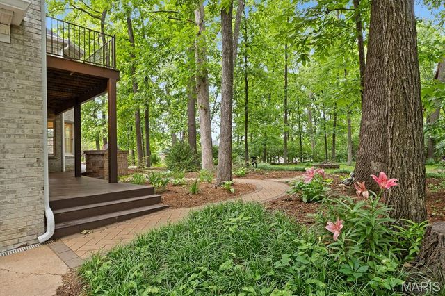 8 8th Green Court, Belleville, IL 62220