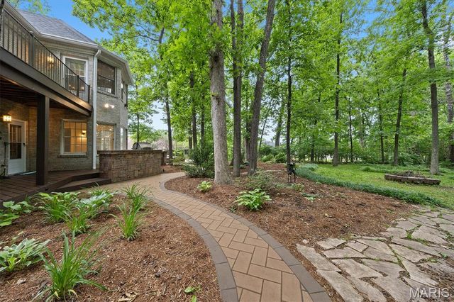 8 8th Green Court, Belleville, IL 62220