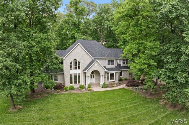 8 8th Green Court, Belleville, IL 62220