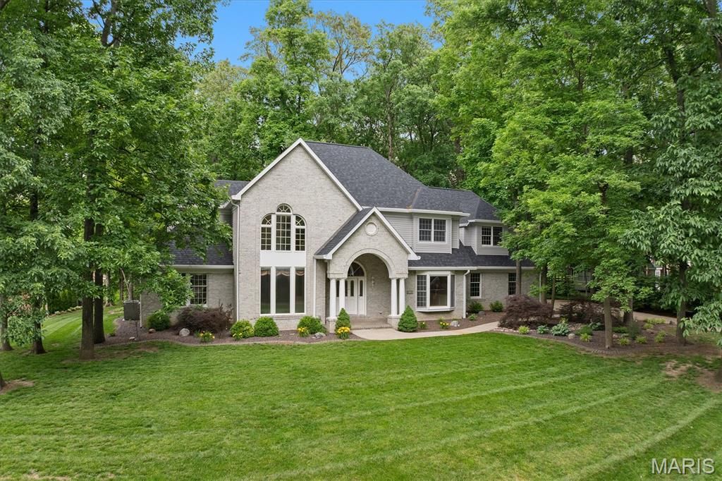 8 8th Green Court, Belleville, IL 62220
