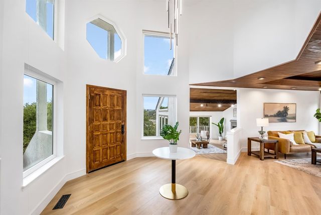 26373 Parkside Dr, Hayward, CA 94542