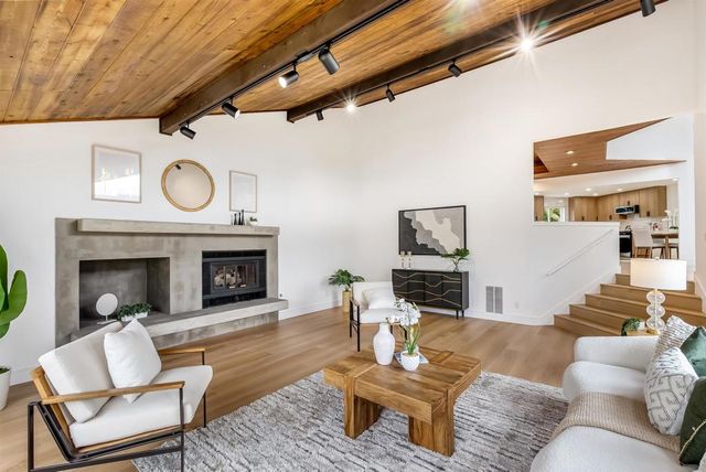 26373 Parkside Dr, Hayward, CA 94542