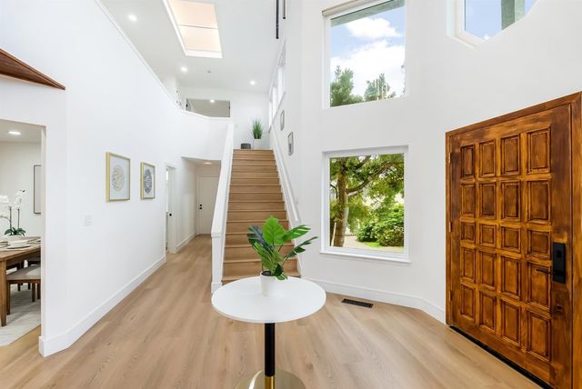 26373 Parkside Dr, Hayward, CA 94542