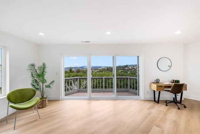 26373 Parkside Dr, Hayward, CA 94542