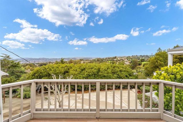 26373 Parkside Dr, Hayward, CA 94542