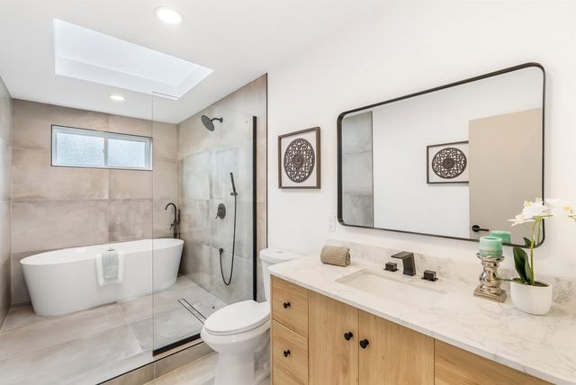 26373 Parkside Dr, Hayward, CA 94542