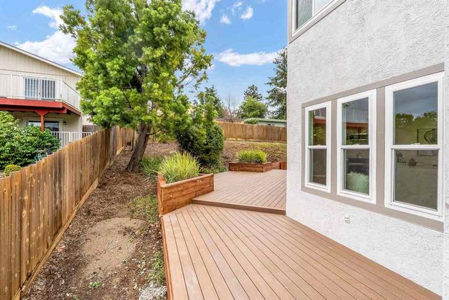 26373 Parkside Dr, Hayward, CA 94542