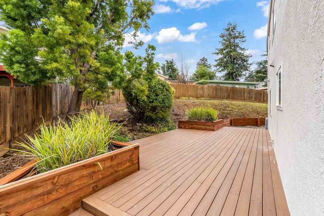 26373 Parkside Dr, Hayward, CA 94542