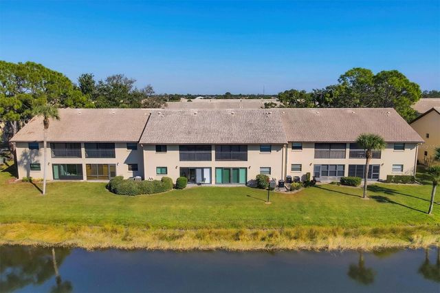 370 THREE LAKES LANE F, Venice, FL 34285