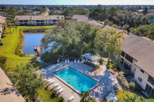 370 THREE LAKES LANE F, Venice, FL 34285