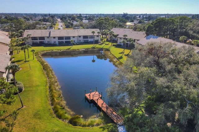 370 THREE LAKES LANE F, Venice, FL 34285
