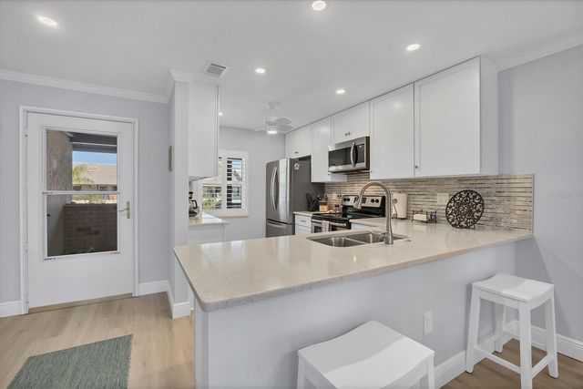 370 THREE LAKES LANE F, Venice, FL 34285