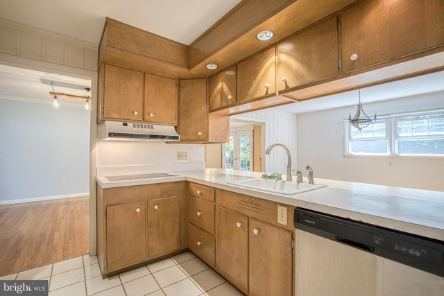 150 HILLCREST RD, Mohnton, PA 19540