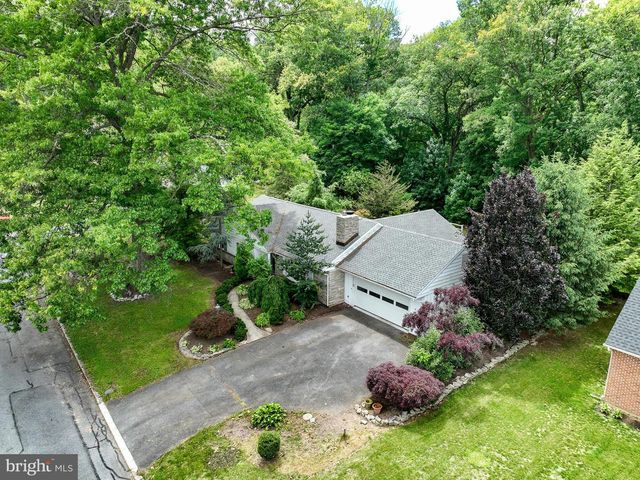150 HILLCREST RD, Mohnton, PA 19540