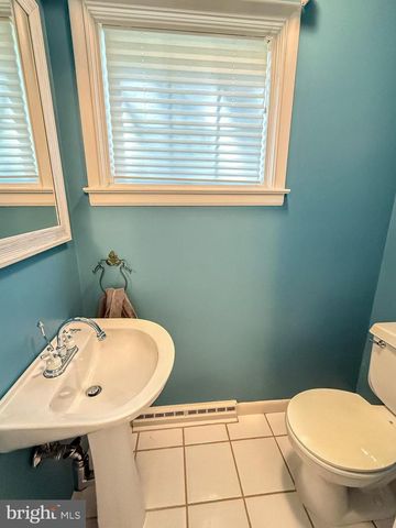 150 HILLCREST RD, Mohnton, PA 19540