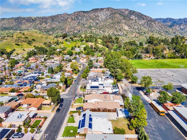 11020 Whitegate, Sunland, CA 91040