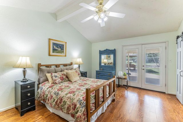 3900 Aero DR, Georgetown, TX 78628