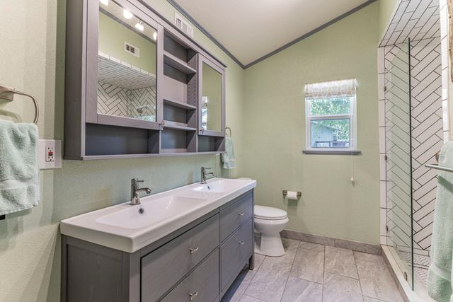 3900 Aero DR, Georgetown, TX 78628