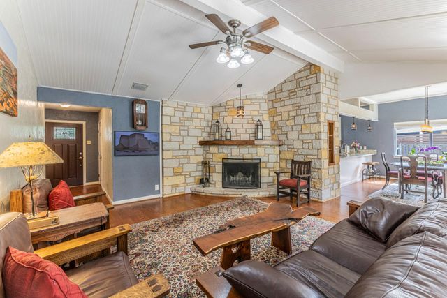 3900 Aero DR, Georgetown, TX 78628