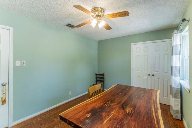 3900 Aero DR, Georgetown, TX 78628