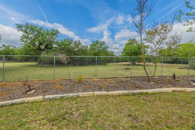 3900 Aero DR, Georgetown, TX 78628