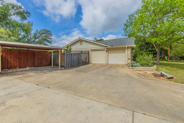 3900 Aero DR, Georgetown, TX 78628