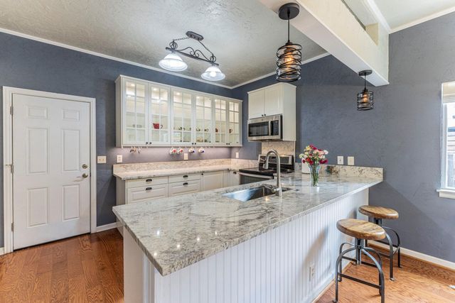 3900 Aero DR, Georgetown, TX 78628