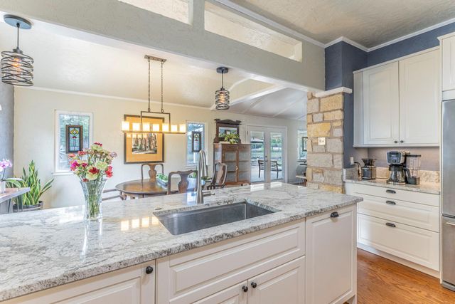 3900 Aero DR, Georgetown, TX 78628