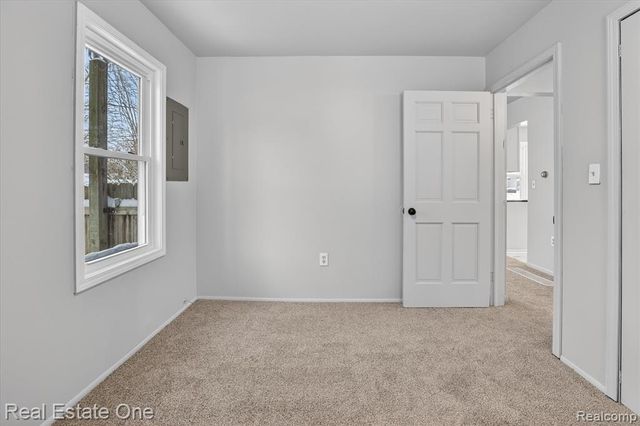 3267 Mills Acres Street, Flint, MI 48506