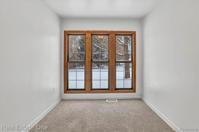 3267 Mills Acres Street, Flint, MI 48506