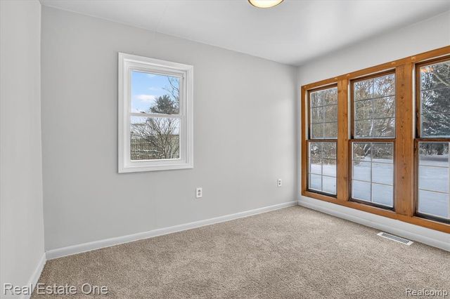 3267 Mills Acres Street, Flint, MI 48506