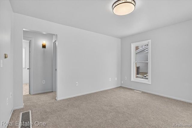 3267 Mills Acres Street, Flint, MI 48506