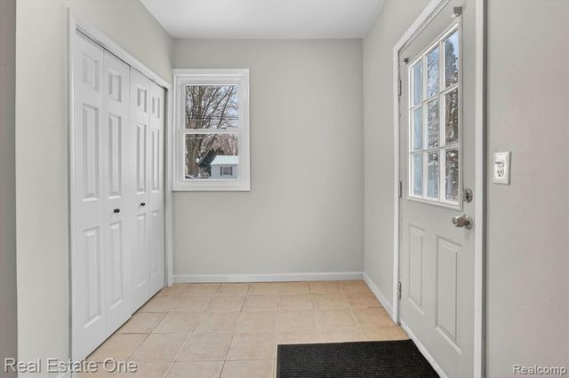 3267 Mills Acres Street, Flint, MI 48506