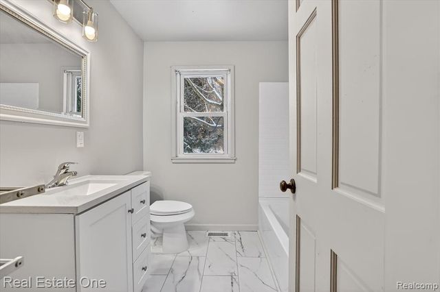 3267 Mills Acres Street, Flint, MI 48506