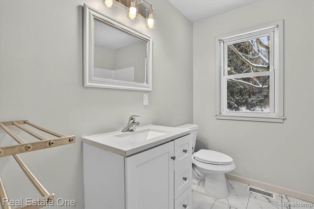 3267 Mills Acres Street, Flint, MI 48506