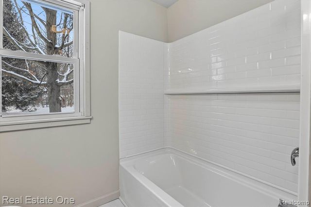 3267 Mills Acres Street, Flint, MI 48506