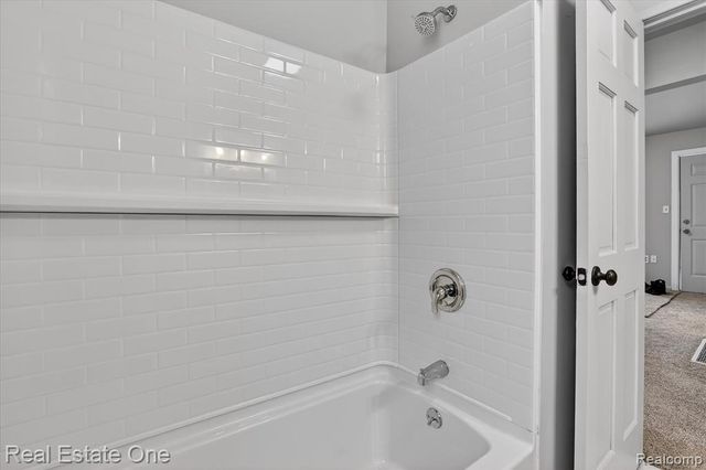 3267 Mills Acres Street, Flint, MI 48506