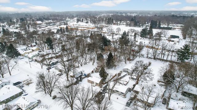 3267 Mills Acres Street, Flint, MI 48506