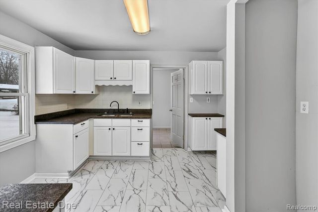 3267 Mills Acres Street, Flint, MI 48506