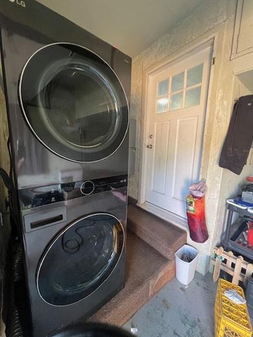 300 N Lowe, Hobart, OK 73651