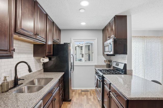 13638 Heather Hills Drive, Burnsville, MN 55337