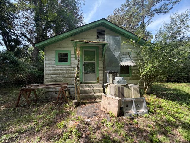 107 Lockhart Street, Walterboro, SC 29488