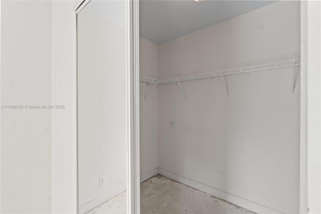 955 S 26th AVENUE, Hollywood, FL 33020