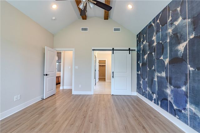 1037 Queen Elizabeth Drive, Mcgregor, TX 76657