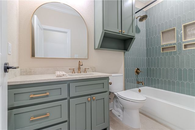 1037 Queen Elizabeth Drive, Mcgregor, TX 76657